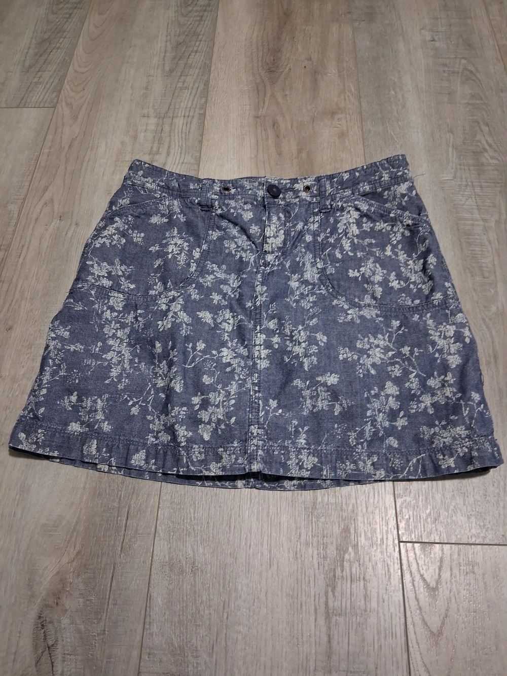 White Stag Blue Floral Mini Skirt